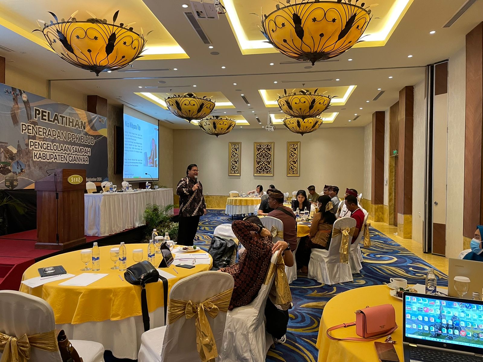 DLH Gianyar Bersama Syncore Indonesia Perkuat Kesiapan Penerapan BLUD Persampahan