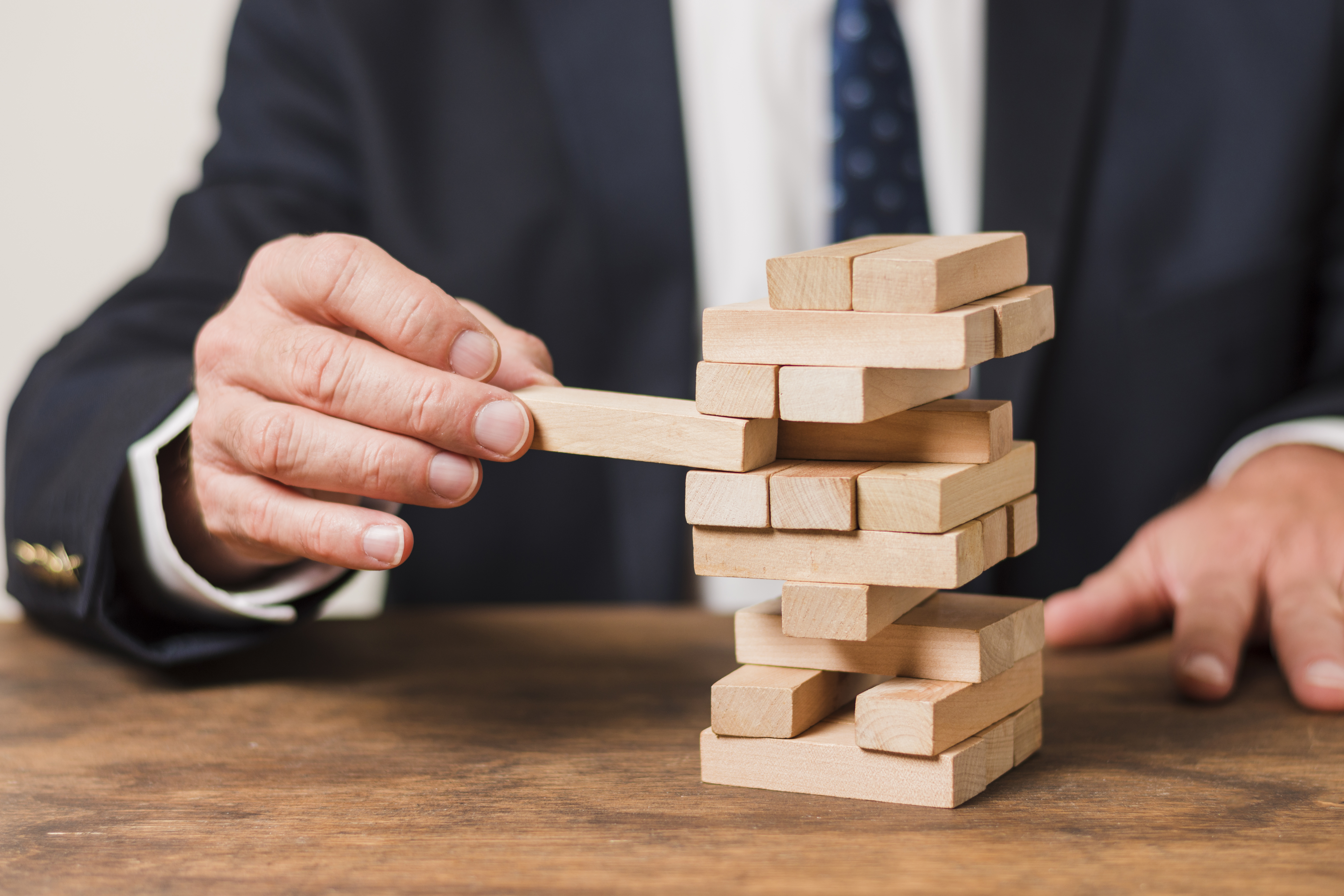 Menguatkan Strategi Bisnis melalui Integrasi Manajemen Risiko