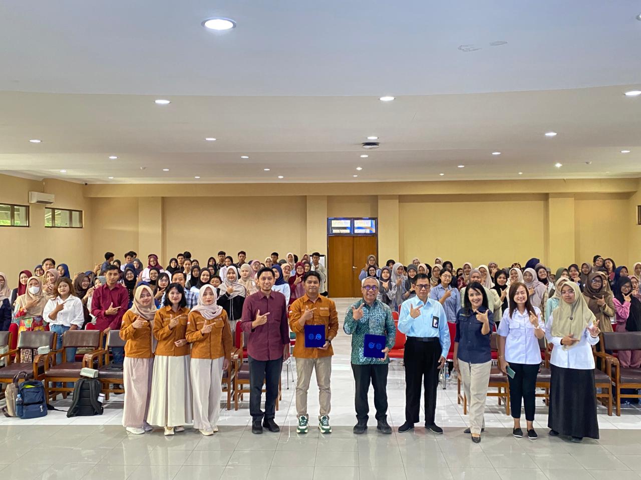 Accounting Day’s UNS Mahasiswa Pamerkan Karya Magang Berdampak Bersama Syncore Indonesia